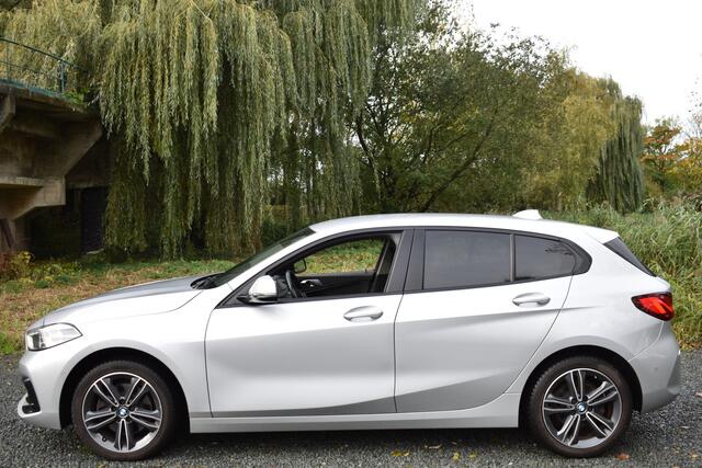 BMW 1-SERIE 118IA 140PK HIGH EXECUTIVE CAMERA/NAVI/HALF-LEDER