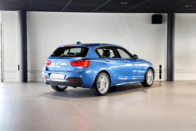 BMW 1-SERIE 120i High Executive | M Sport | Harman Kardon | Stoelverwarming | Comfort Access |