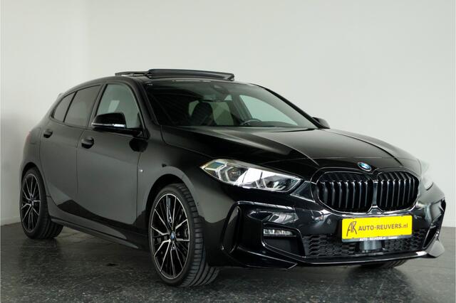 BMW 1-SERIE 120i M-Sport / Opendak / Kuipstoel / LED / Cam / CarPlay