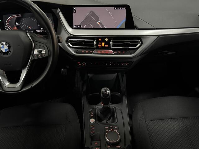 BMW 1-SERIE 118i 141 PK Executive Edition DIGI-DASH NAVI CAMERA PDC LMV