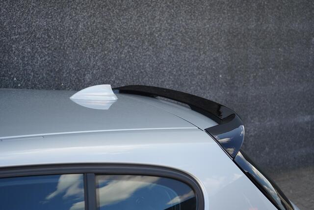 BMW 1-SERIE 118i Centennial High Executive Led/ Stoelver. / climate