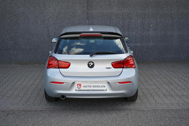 BMW 1-SERIE 118i Centennial High Executive Led/ Stoelver. / climate