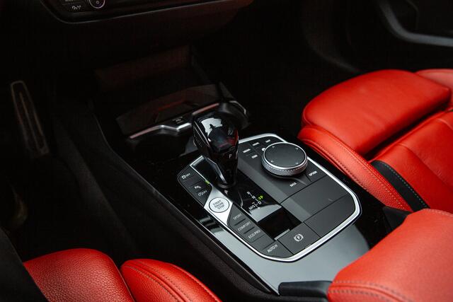 BMW 1-SERIE M135i xDrive High Executive 306pk , Harman/Kardon, Head-up display, Sfeerverlichting