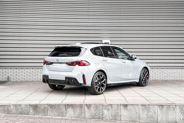 BMW 1-SERIE 123 xDrive / M Sport Pro / Premium Pack / Harman-Kardon sound system