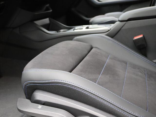 BMW 1-SERIE 120 M Sportpakket Pro | Premium Pack | Comfort Access | Driving Assistant | Parking Assistant | Harman Kardon | 19''