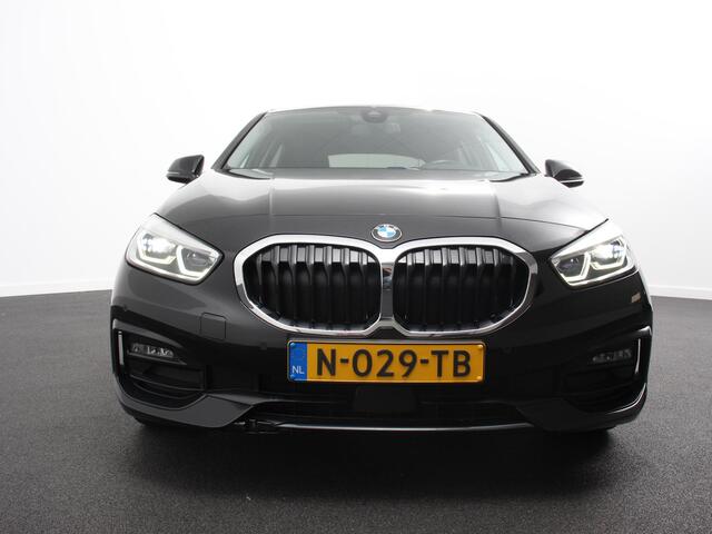 BMW 1-SERIE 118i Automaat Sportline Business Edition | Navigatie | Cruise control | LED Parkeersensor achter | Navigatie | Apple Carplay/ Android Auto | Lichtmetalen velgen | Digitale Cockpit