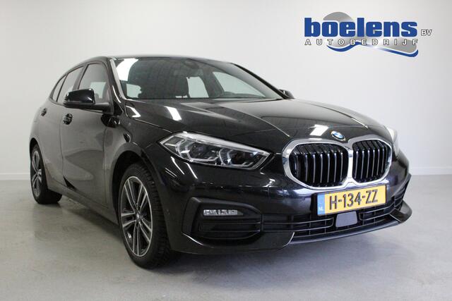 BMW 1-SERIE 118i Executive Edition | 17'LMV | LED | DAB-RADIO | CLIMA | PDC-V/A | NAVIGATIE | CARPLAY | KEYLESS |