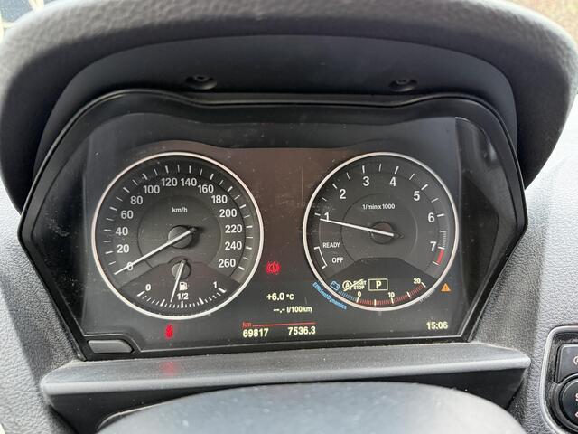 BMW 1-SERIE 118i Centennial Executive | Navigatie | Parkeersensoren Achter | Cruise Controle |