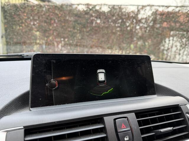BMW 1-SERIE 118i Centennial Executive | Navigatie | Parkeersensoren Achter | Cruise Controle |