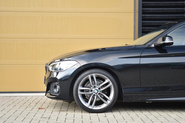 BMW 1-SERIE 118i Executive * M-Sport * 18 inch lm * LED * Lichtpakket *