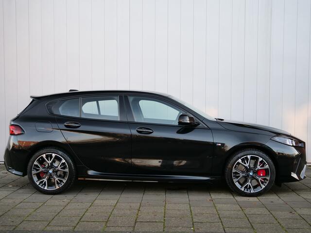 BMW 1-SERIE 116 automaat 123pk M Sportpakket Pro Stoelverwarming / Camera / Keyless entry