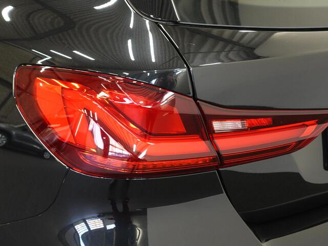 BMW 1-SERIE 118i M-Sport Automaat | Digitale Cockpit | Climate control | Stoel verwarming | LED | Sfeer verlichting | Adaptive cruise control | Lichtmetalen velgen | Navigatie | Apple carplay/ Android auto | Parkeersensoren