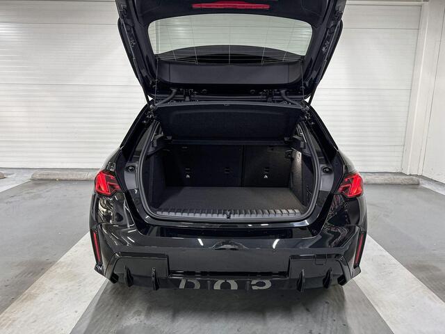 BMW 1-SERIE 120 | M-Sport Design | Driving Assistant | Parking Assistant