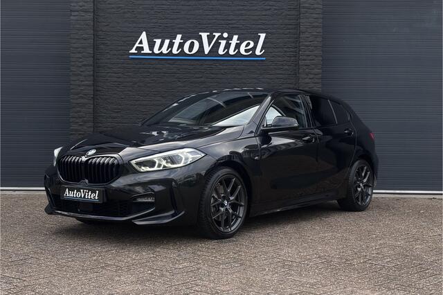 BMW 1-SERIE 118i M-Sport | Sportleder | Camera | Harman Kardon | Trekhaak | Comfort Access