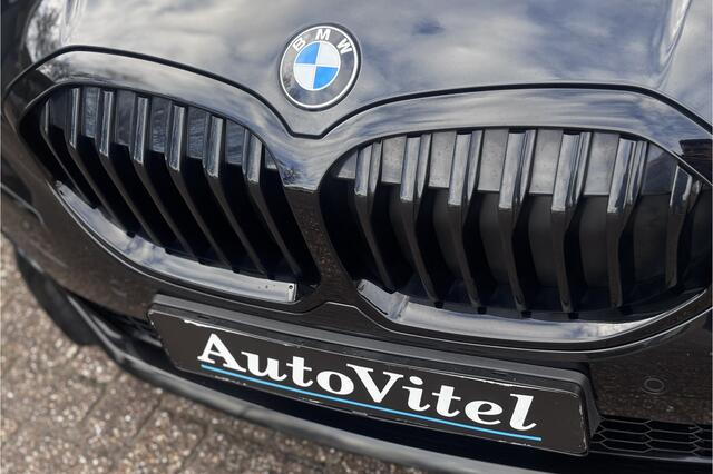 BMW 1-SERIE 118i M-Sport | Sportleder | Camera | Harman Kardon | Trekhaak | Comfort Access