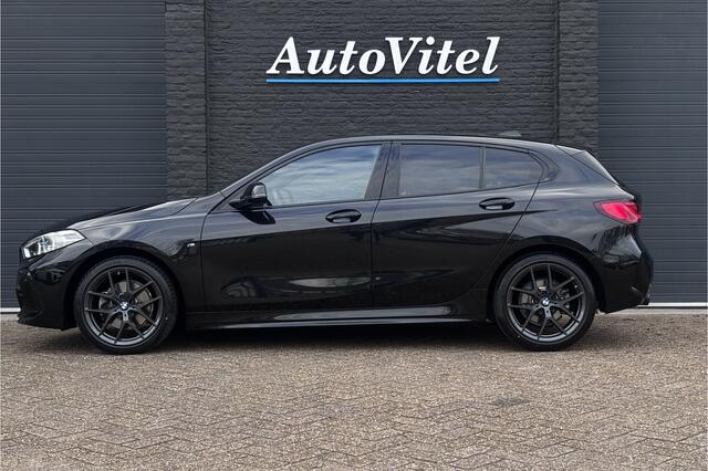 BMW 1-SERIE 118i M-Sport | Sportleder | Camera | Harman Kardon | Trekhaak | Comfort Access