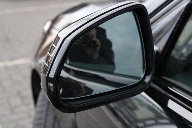 BMW 1-SERIE 120 M Sport Automaat / Sportstoelen / Achteruitrijcamera / Adaptieve LED / M Adaptief onderstel / Comfort Access / Stoelverwarming / Parking Assistant