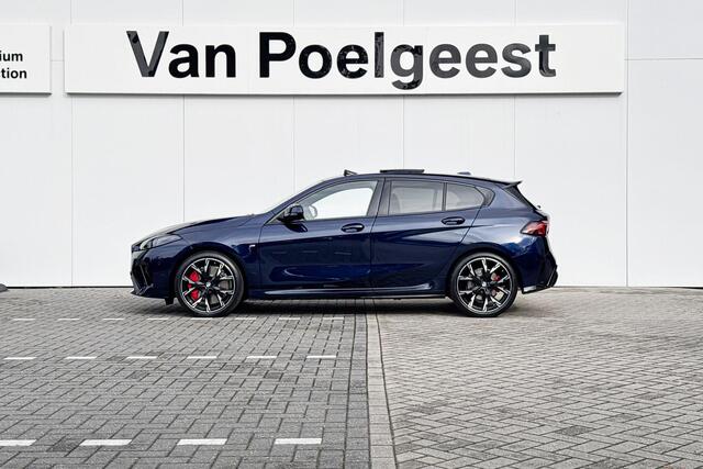 BMW 1-SERIE 123 xDrive | M Sport Pro | Premium Pack | Elektrisch Glazen Panoramadak | Harman Kardon