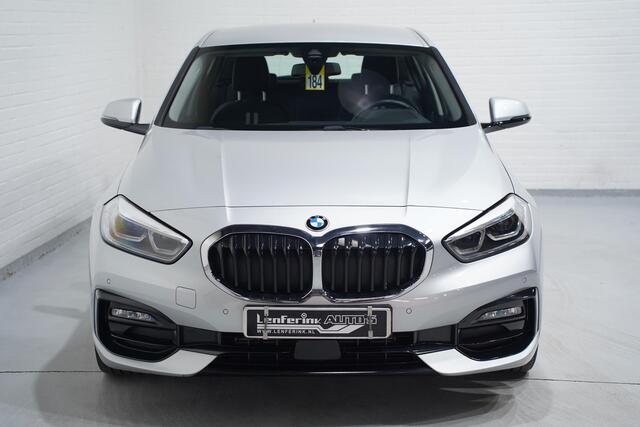 BMW 1-SERIE 118i Business Edition NAP Sportstoelen Leder/stof Led koplampen Apple Carplay PDC v+A