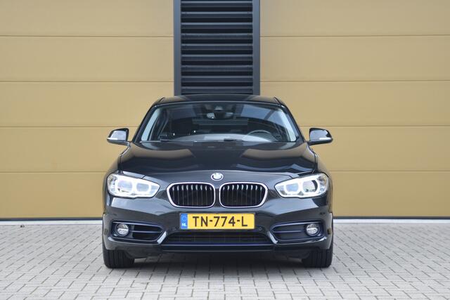 BMW 1-SERIE 118i Edition Sport Line * Sportstoelen * LED * Servotronic *