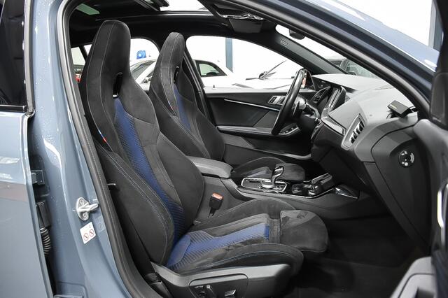 BMW 1-SERIE M135i xDrive | M-PERFORMANCE | GARANTIE | PANO | 135