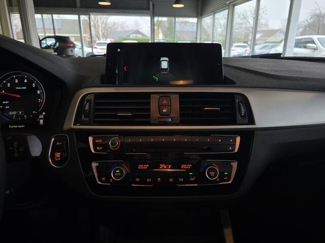 BMW 1-SERIE 118i Corporate Lease Executive / 1e Eig. / LED / Sportstoelen / PDC