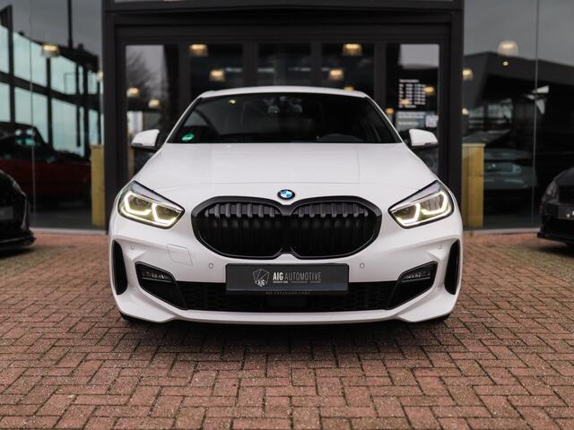 BMW 1-SERIE 118i High Executive | M-Sport | PDC | LED | Cruise Control