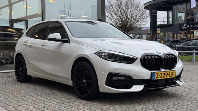 BMW 1-SERIE 118 Sportline Ed | Navi | Apple Carplay | Stoelverwarming