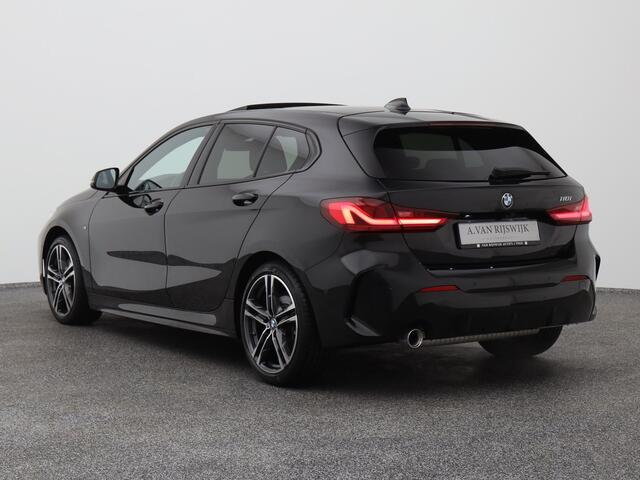 BMW 1-SERIE 118i 136 PK Automaat M-Sport Edition | SCHUIFDAK | CAMERA | KEYLESS