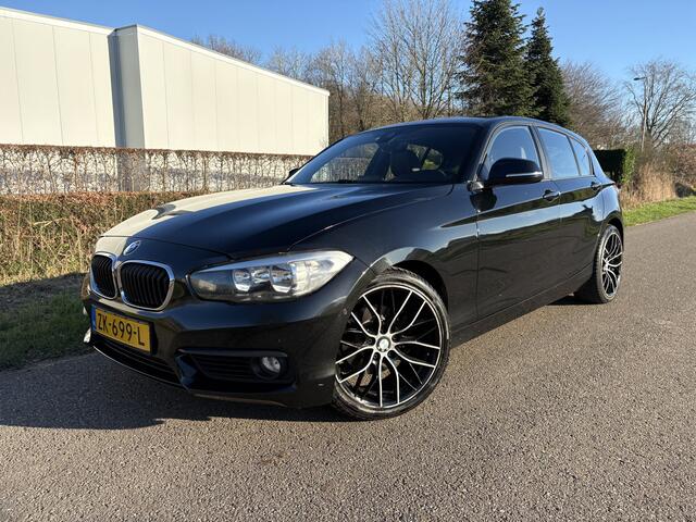 BMW 1-SERIE 120i Edition Sport Line Shadow Executive / AUTOMAAT / NAVI / LEER / 69dkm!