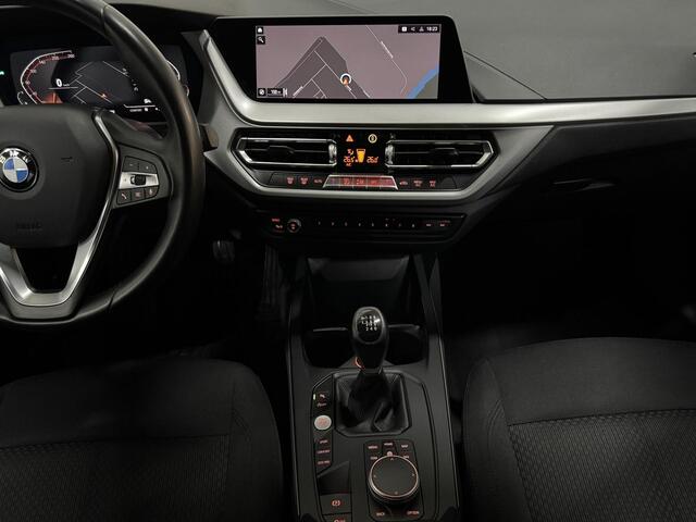 BMW 1-SERIE 118i 141 PK Executive Edition DIGI-DASH NAVI CAMERA PDC LMV