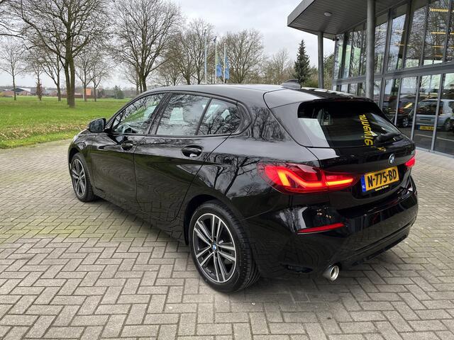 BMW 1-SERIE 118i Business Edition | DEALER OH | CARPLAY | CLIMA | CRUISE | NAVI | PDC V&A | VIRTUAL COCKPIT