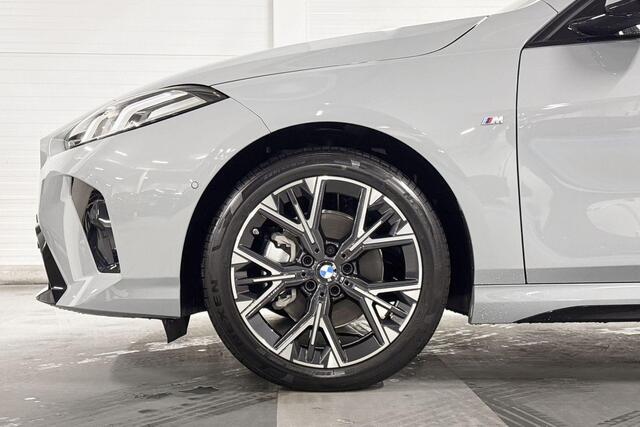 BMW 1-SERIE 120 | M-Sport Design | Driving Assistant | Parking Assistant | Stoelverwarming