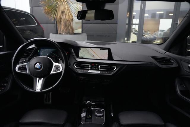 BMW 1-SERIE 120i High Executive Edition 179pk Panoramadak/Stoelverwarming/Camera