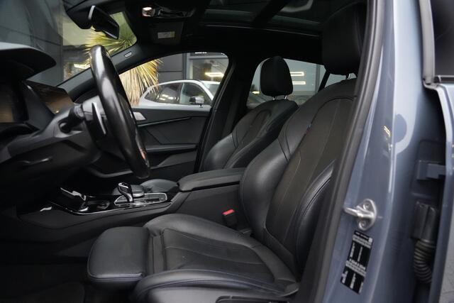 BMW 1-SERIE 120i High Executive Edition 179pk Panoramadak/Stoelverwarming/Camera