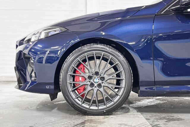 BMW 1-SERIE 120 | M-Sport Pro | Innovation Pack | Driving Assistant | Harman/Kardon | Panoramadak | Comfort Access