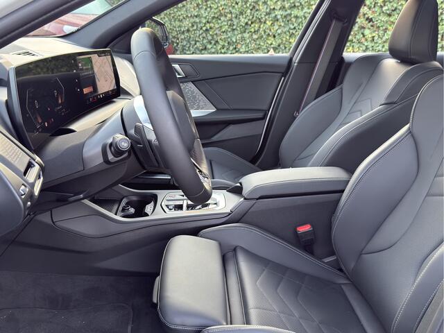 BMW 1-SERIE 120 M-Sport Pro | 19'' | Stuur + Stoelverw. | Panorama | Head-Up