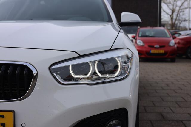 BMW 1-SERIE 116D M-SPORT AUTOMAAT | NAVI | TREKHAAK | NAP