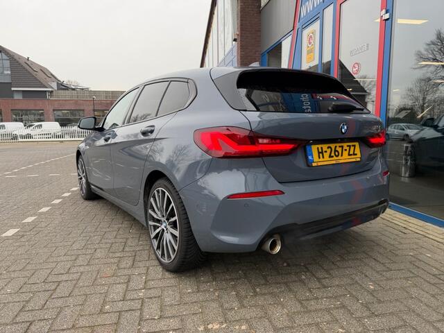 BMW 1-SERIE 118I 140pk Automaat Panodak Navi Camera Leer Led Airco(ECC)