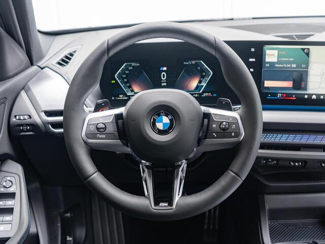 BMW 1-SERIE 120 | M Sportpakket | Premium Pack | Stuurwielrand verwarmd | Comfort Access | Achteruitrijcamera | Stoelverwarming | 18''