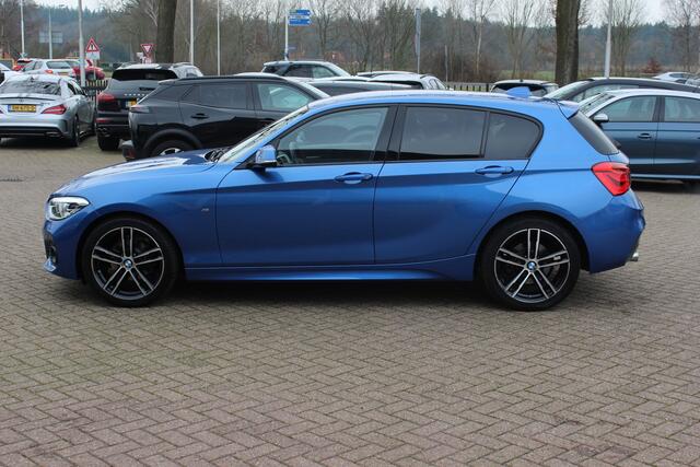 BMW 1-SERIE 118i Edition M Sport Shadow High Executive / Alcantara / Navigatie / Parkeerhulp V+A / 18'' / Stoelverwarming / Cruise Control