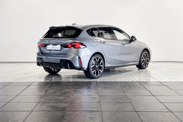 BMW 1-SERIE 120 M Sportpakket Pro Aut. - Beschikbaar vanaf: Mei 2026