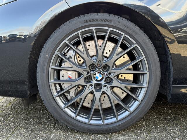BMW 1-SERIE 120 | M-Sport Pro | Panorama | Head-Up | Stoelverw. + Stuur verw. | 19'' | Comfort Access