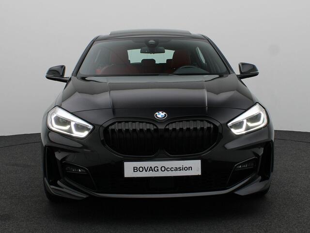 BMW 1-SERIE 5-deurs 118i High Executive | M Sport Plus Pack | Audio Media Pack | Parking Pack | Panoramadak | LED Koplampen | DAB | HIFi | 19''