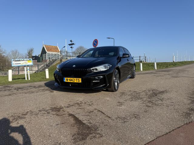 BMW 1-SERIE 118i Business Edition BMW 1 serie 118i/M-line pakket/M-line stuur/60656KM