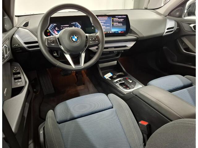 BMW 1-SERIE 120 facelift | Harman-Kardon | Sportstoelen | Stoelverwarming | 18" LMV