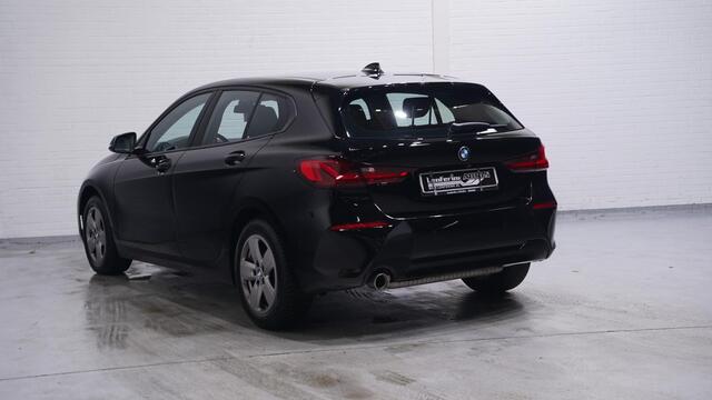 BMW 1-SERIE 118i Advantage Led koplampen Stoelverwarming Apple Carplay Camera Navi
