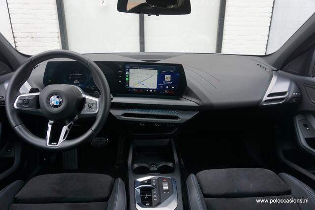 BMW 1-SERIE 120 M-Sport | 19 inch | NL Auto | Live Cockpit | Carplay