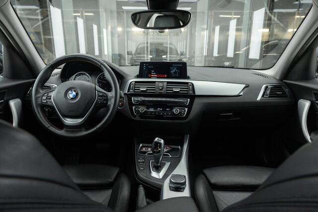 BMW 1-SERIE 118i High Executive, Sport Line, Uniek! LCI, Navi, Keyless, Leer, Automaat!