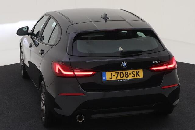 BMW 1-SERIE 118i Executive Edition NL-AUTO | NAVI | CARPLAY
